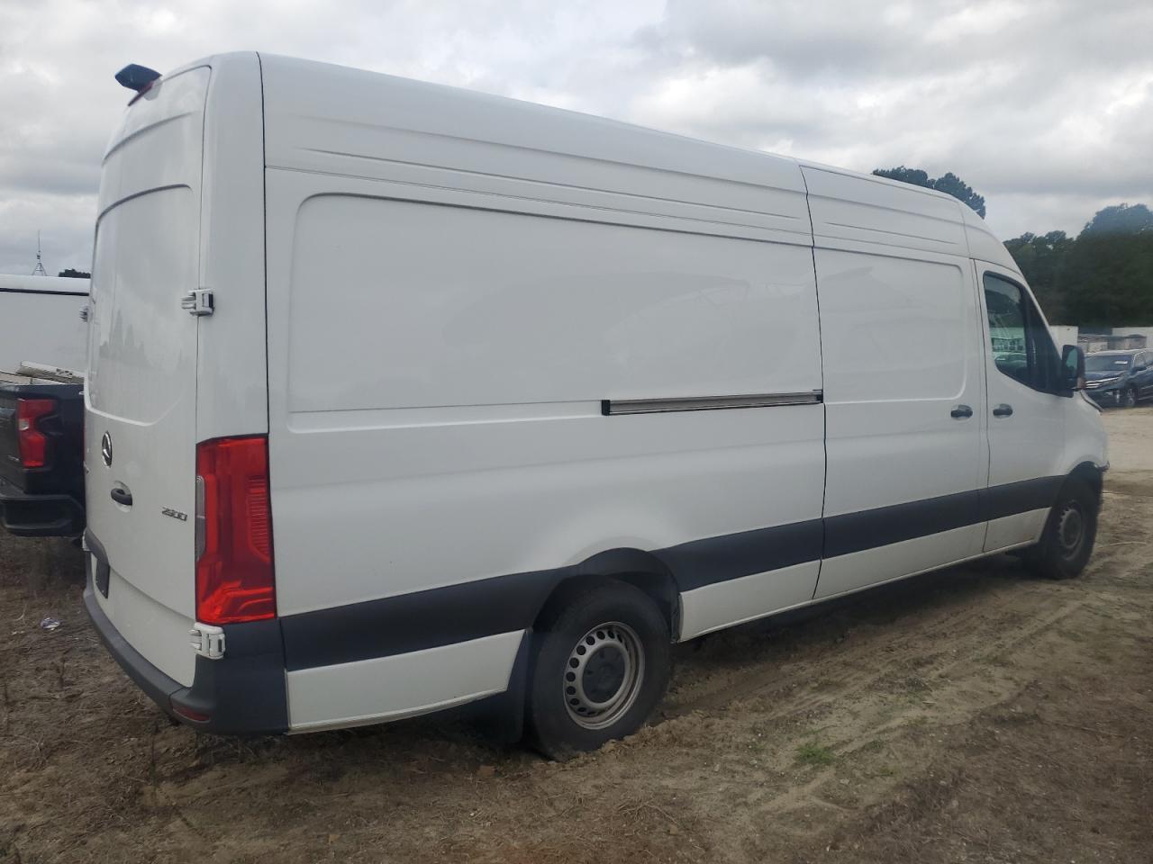 2024 Mercedes-Benz Sprinter 2500 - Фото 3