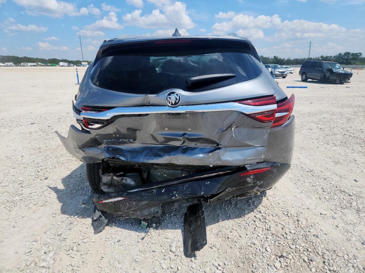 2020 Buick Enclave Essence - Image 6