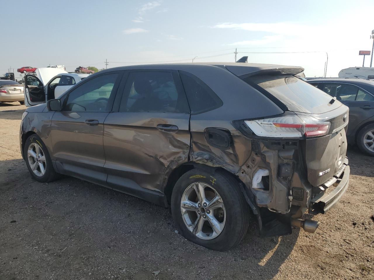 2019 Ford Edge Se - Фото 2