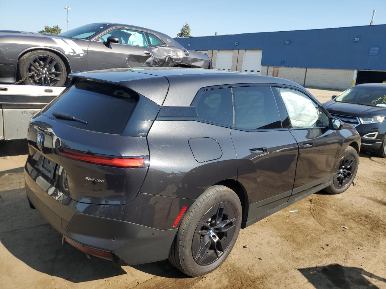 2024 BMW Ix xDrive50 - Image 3