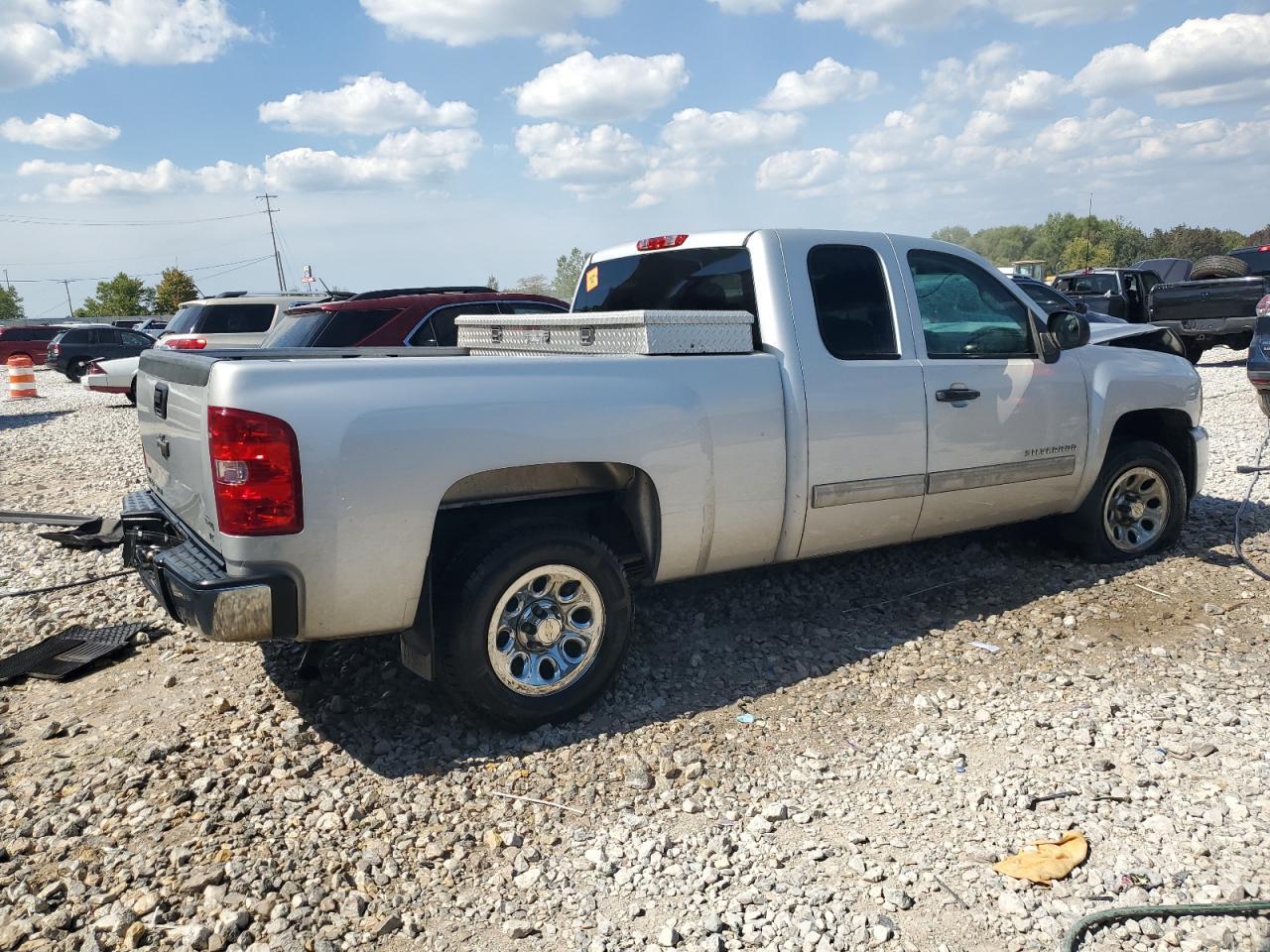 2011 Chevrolet Silverado C1500 Lt - Image 3