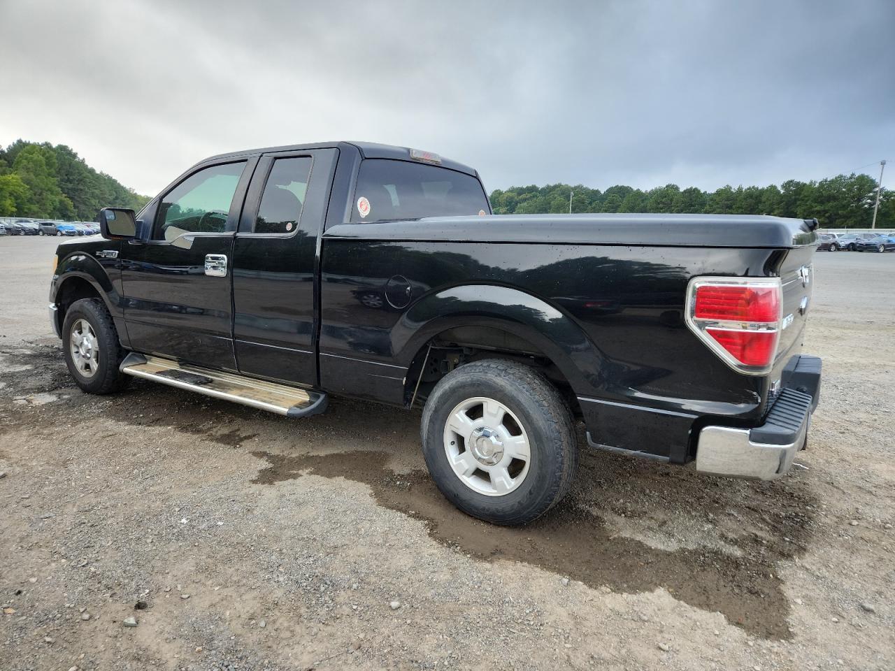 2011 Ford F150 Super Cab - Фото 2