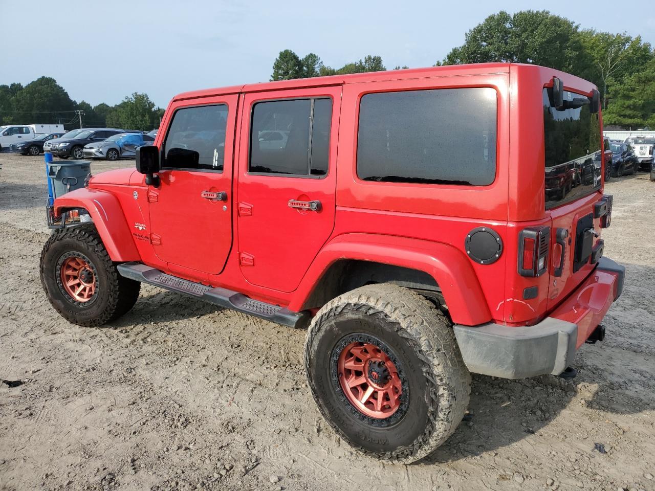 2016 Jeep Wrangler Unlimited Sahara - Фото 2