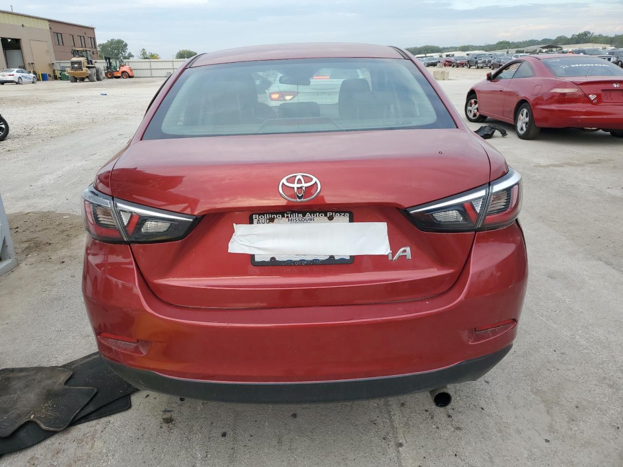 2017 Toyota Yaris Ia - Image 6