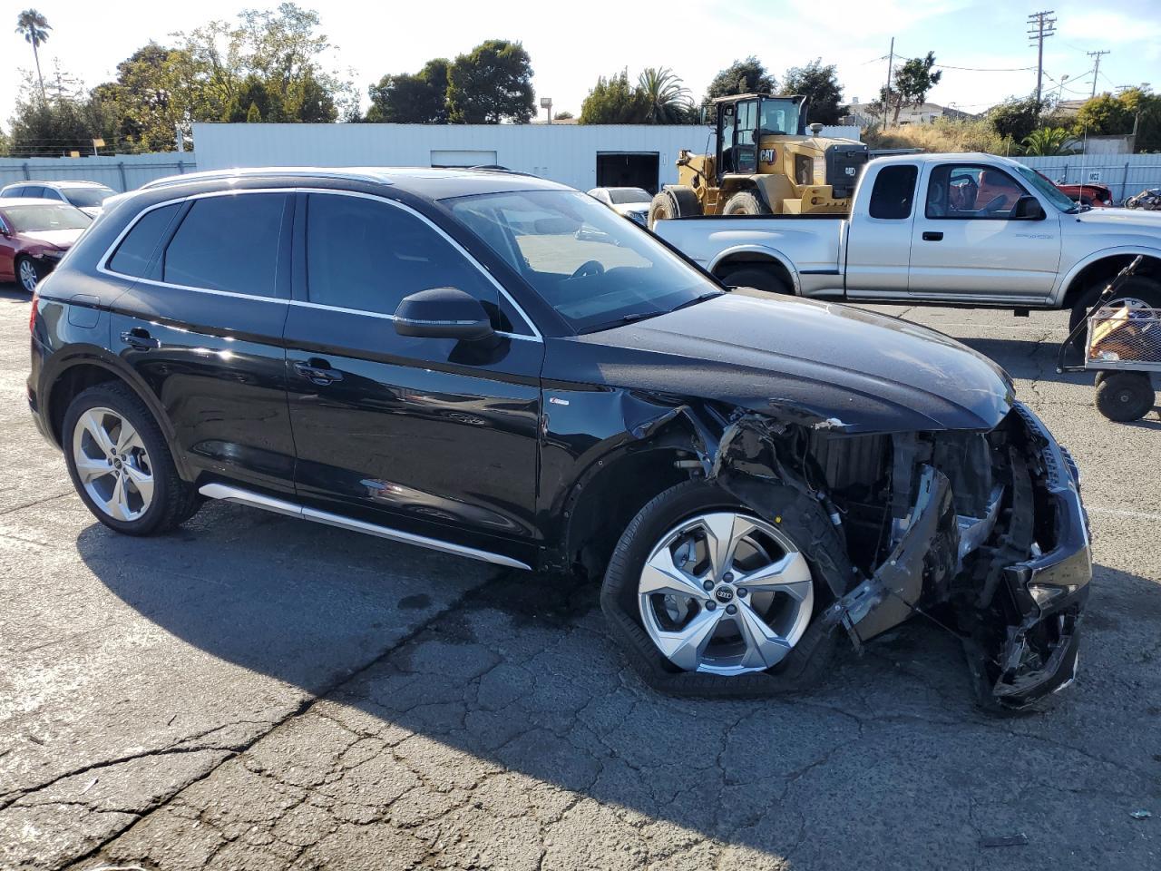 2022 Audi Q5 Premium Plus 45 - Image 4