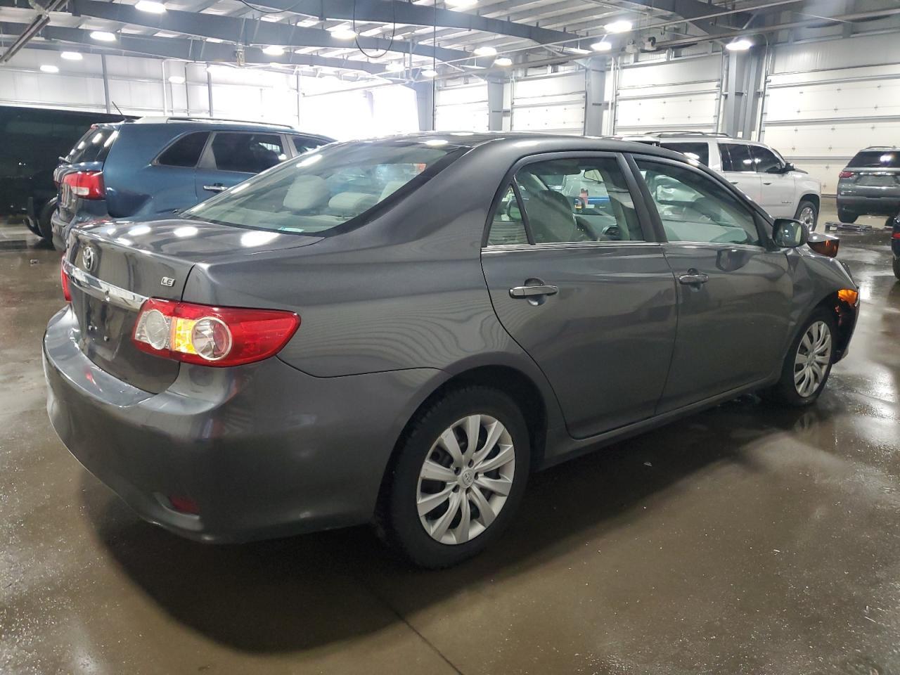 2013 Toyota Corolla Base - Фото 3