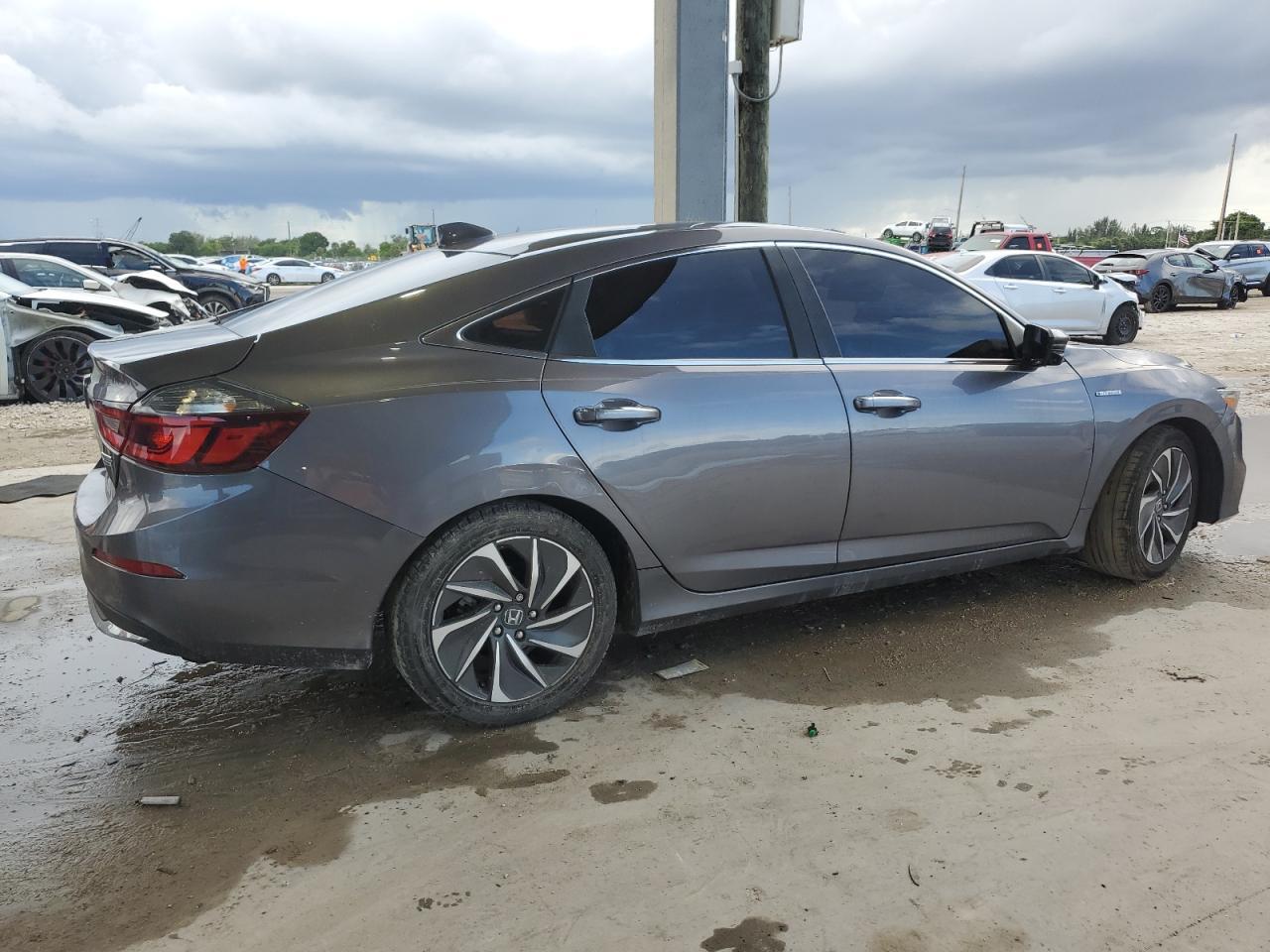 2019 Honda Insight Touring - Фото 3