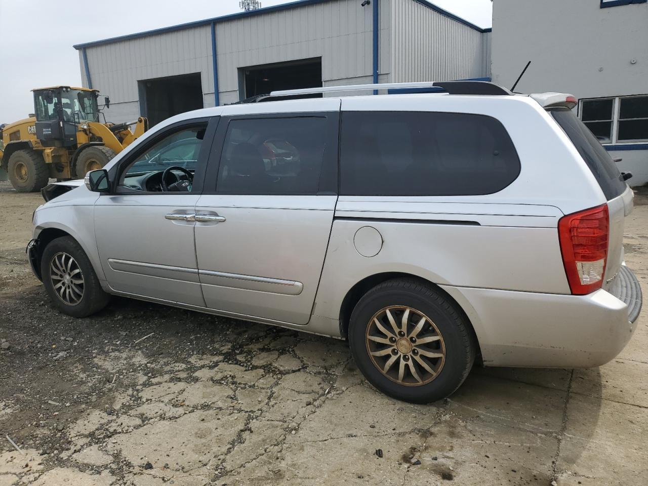 2012 Kia Sedona Ex - Image 2