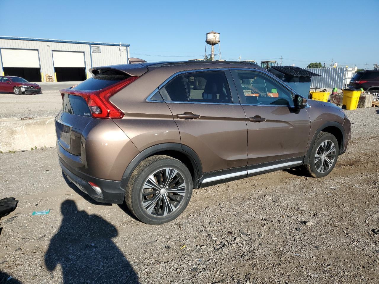 2020 Mitsubishi Eclipse Cross Se - Фото 3