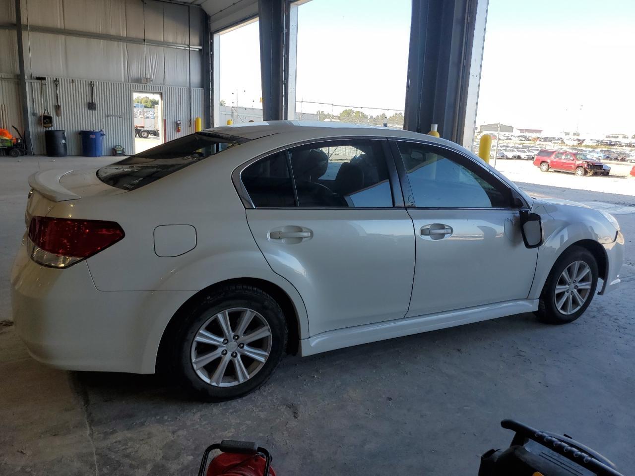 2011 Subaru Legacy 2.5I Premium - Фото 3