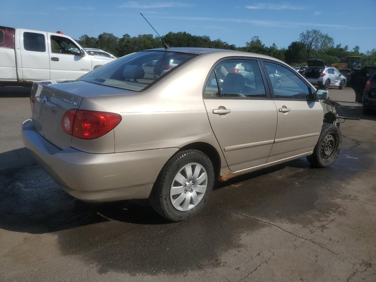 2004 Toyota Corolla Ce - Image 3