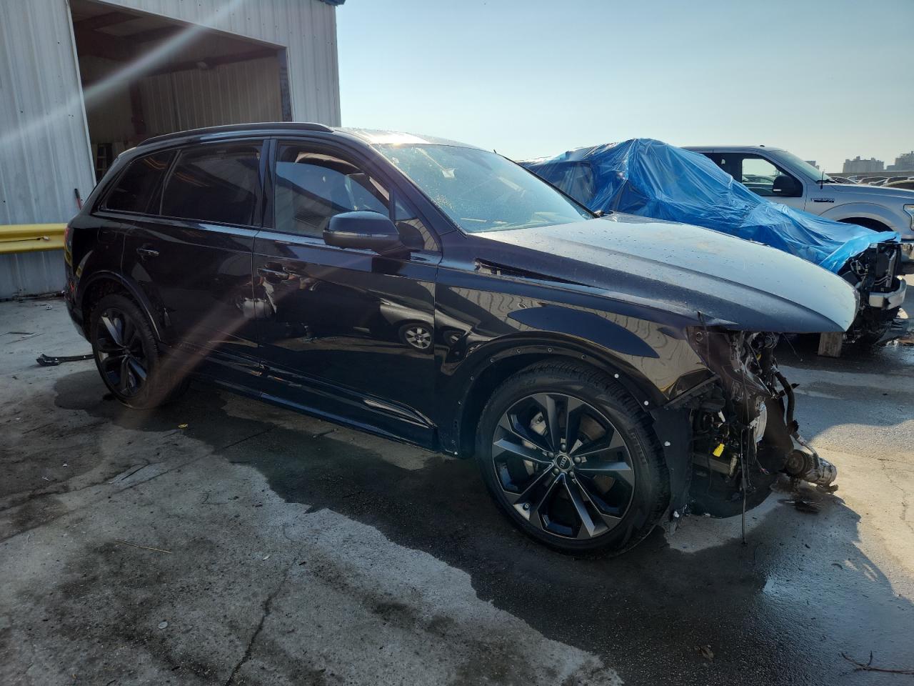 2025 Audi Q7 Prestige - Фото 4