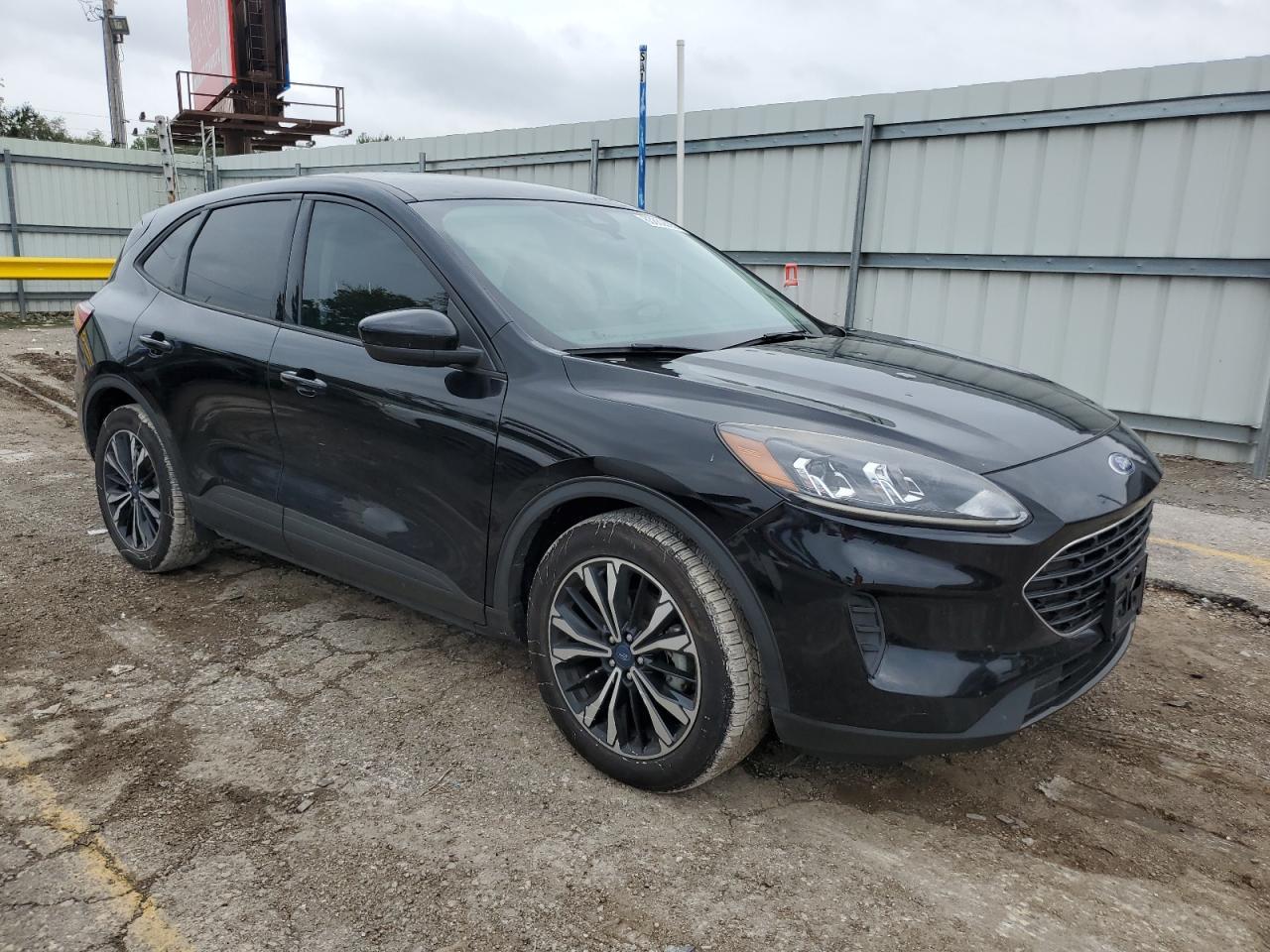 2021 Ford Escape Se - Фото 4