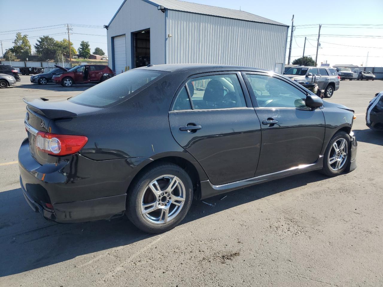 2011 Toyota Corolla Base - Фото 3