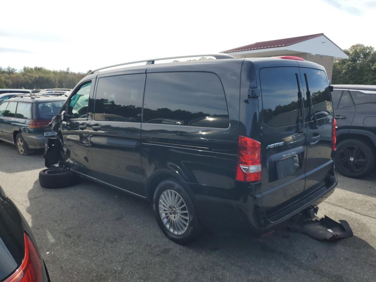 2023 Mercedes-Benz Metris - Фото 2