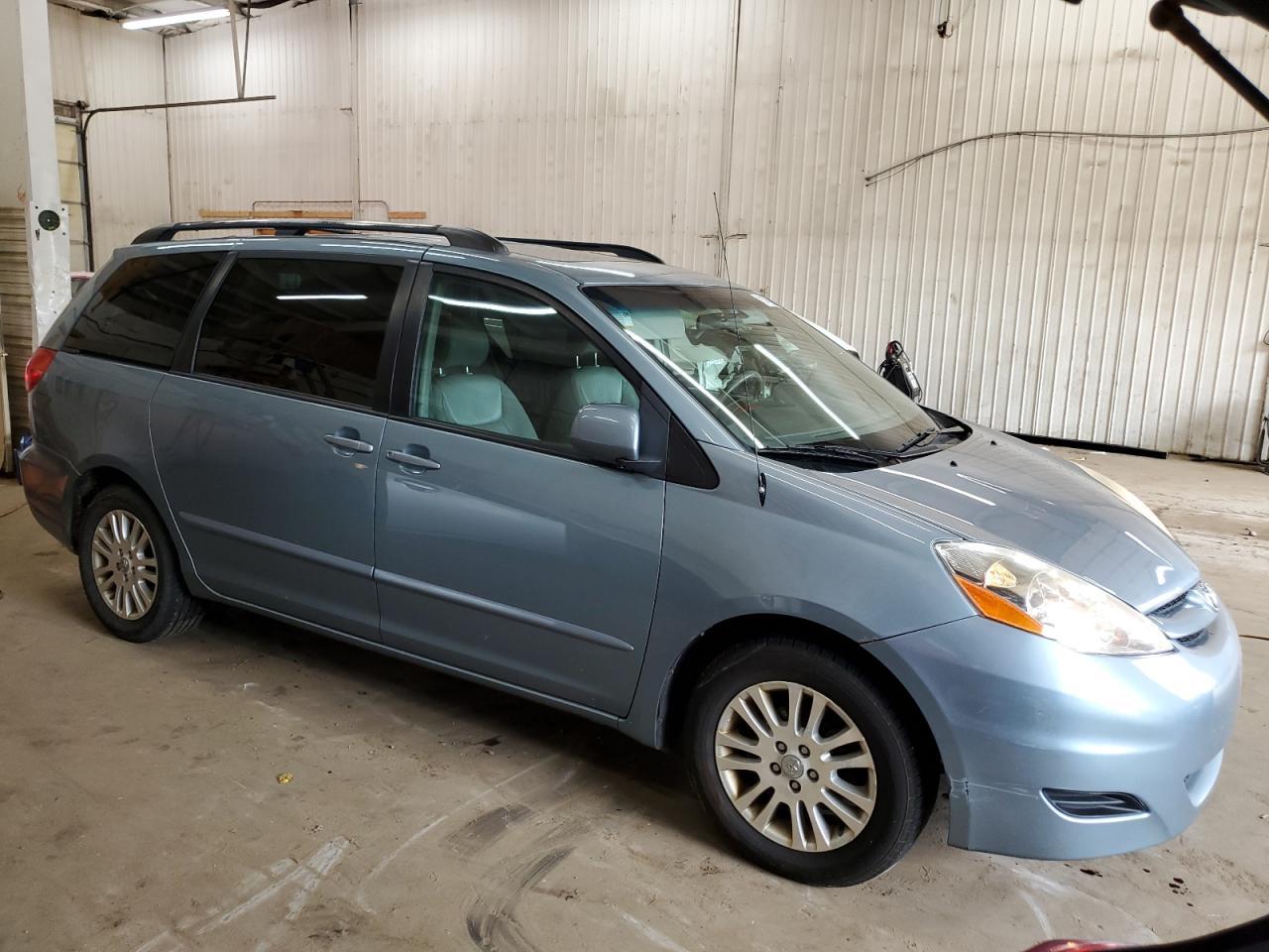 2008 Toyota Sienna Xle - Image 4