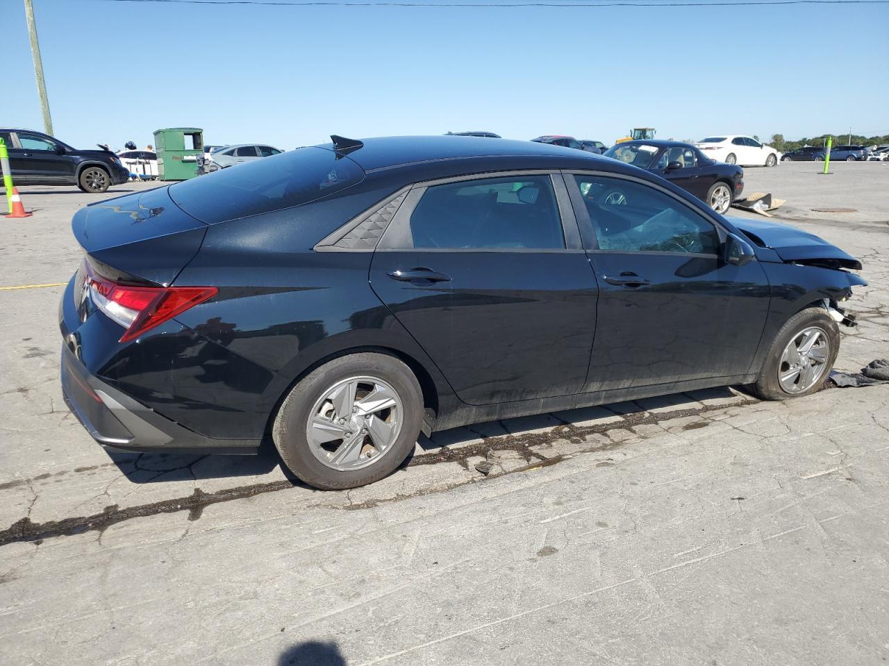 2025 Hyundai Elantra Se - Фото 3