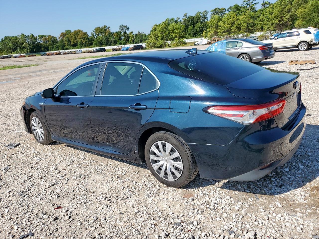 2019 Toyota Camry Le - Image 2