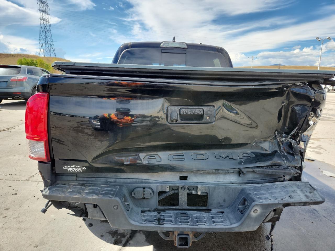 2017 Toyota Tacoma Double Cab - Фото 6