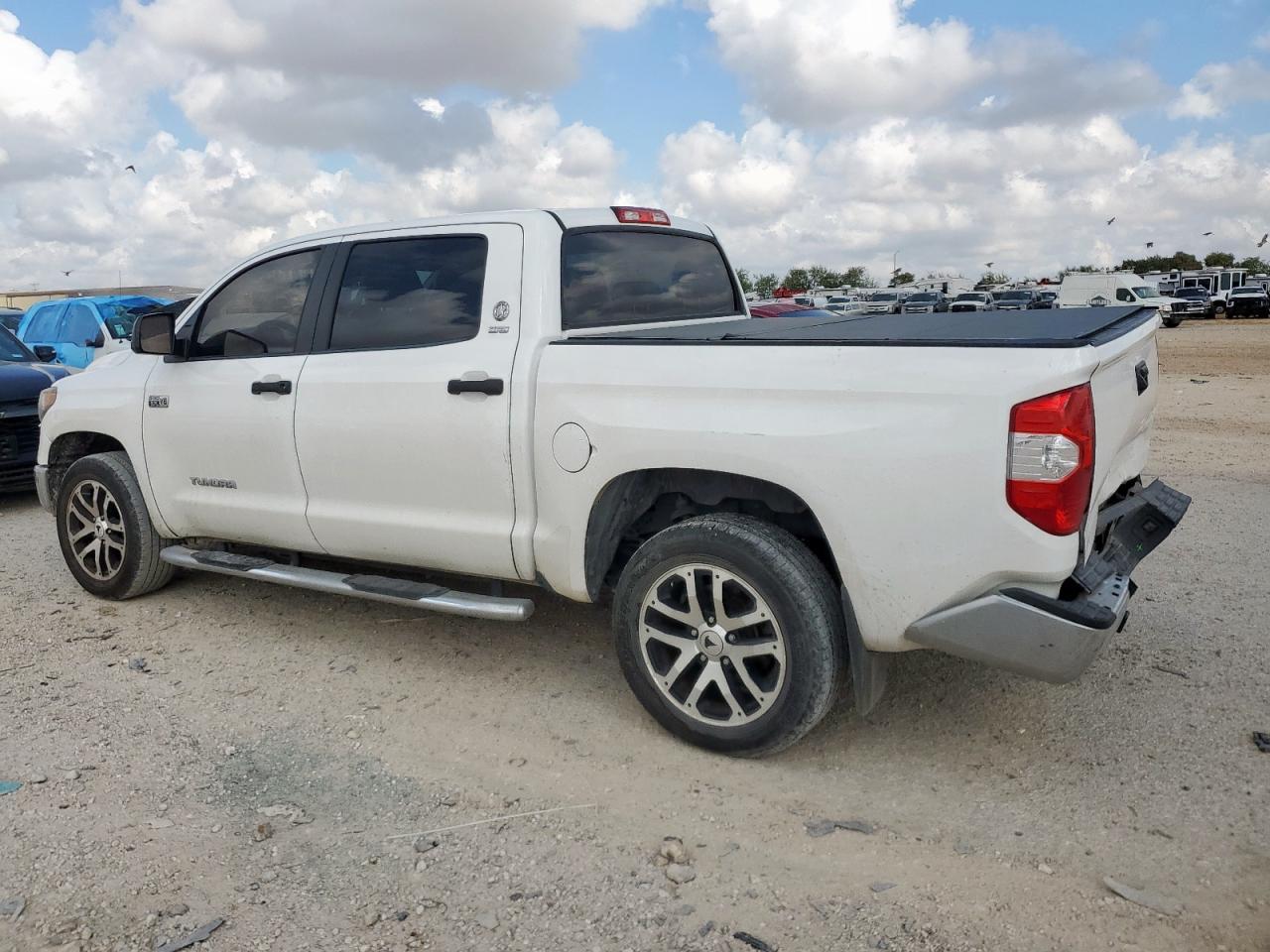2018 Toyota Tundra Crewmax Sr5 - Фото 2