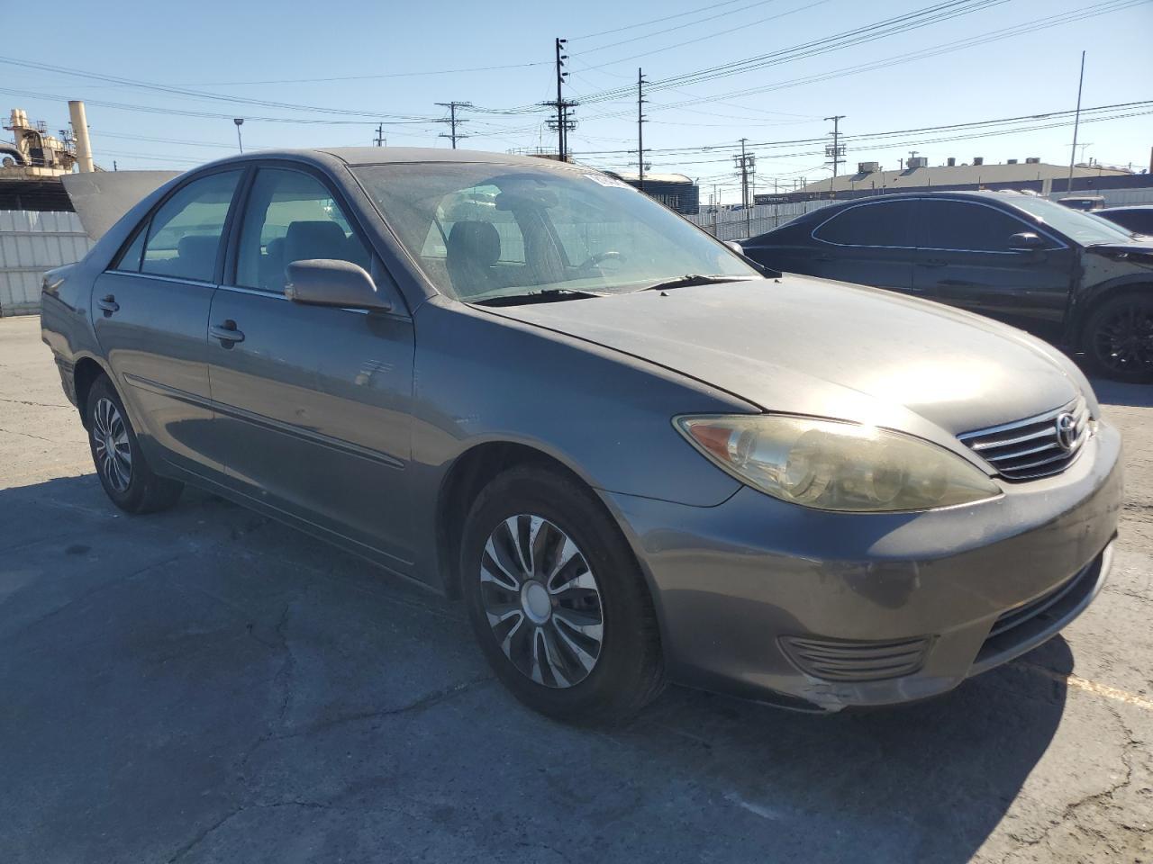 2005 Toyota Camry Le - Фото 4