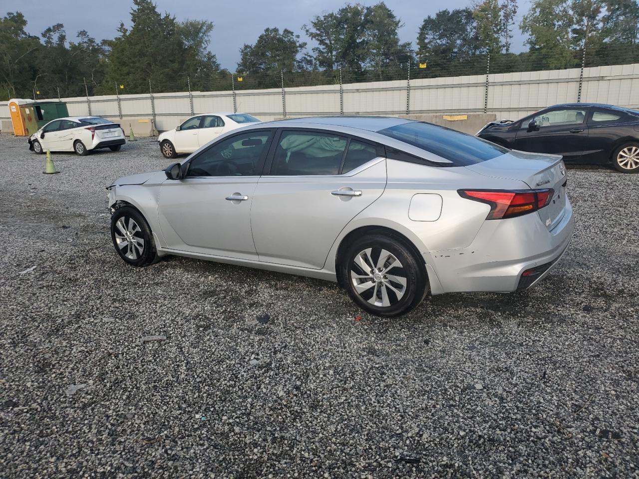 2024 Nissan Altima S - Фото 2