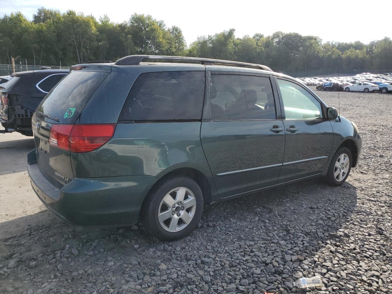 2004 Toyota Sienna - Image 3