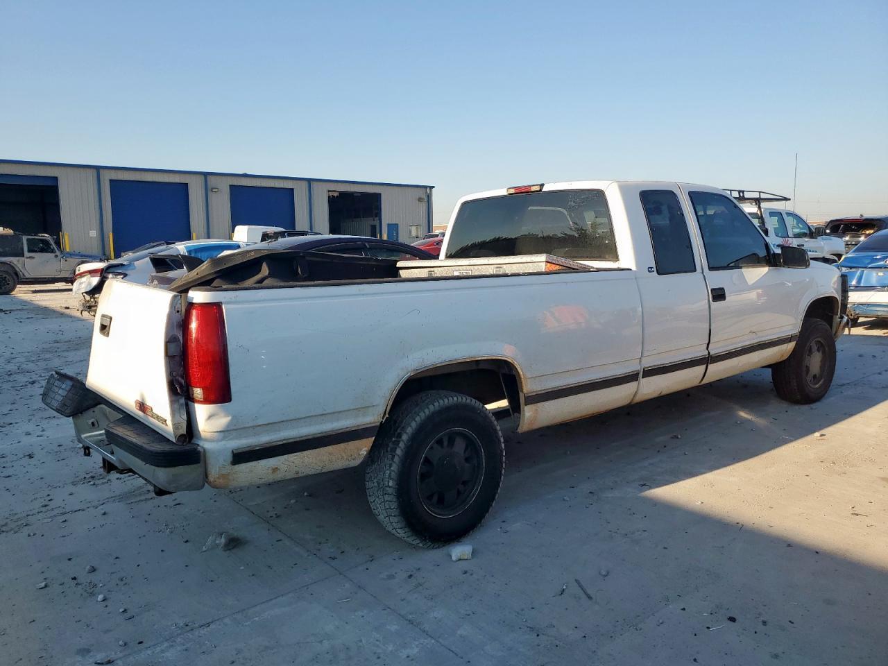 1997 GMC Sierra C1500 - Image 3