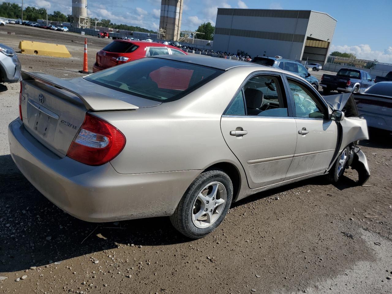2003 Toyota Camry Le - Image 3
