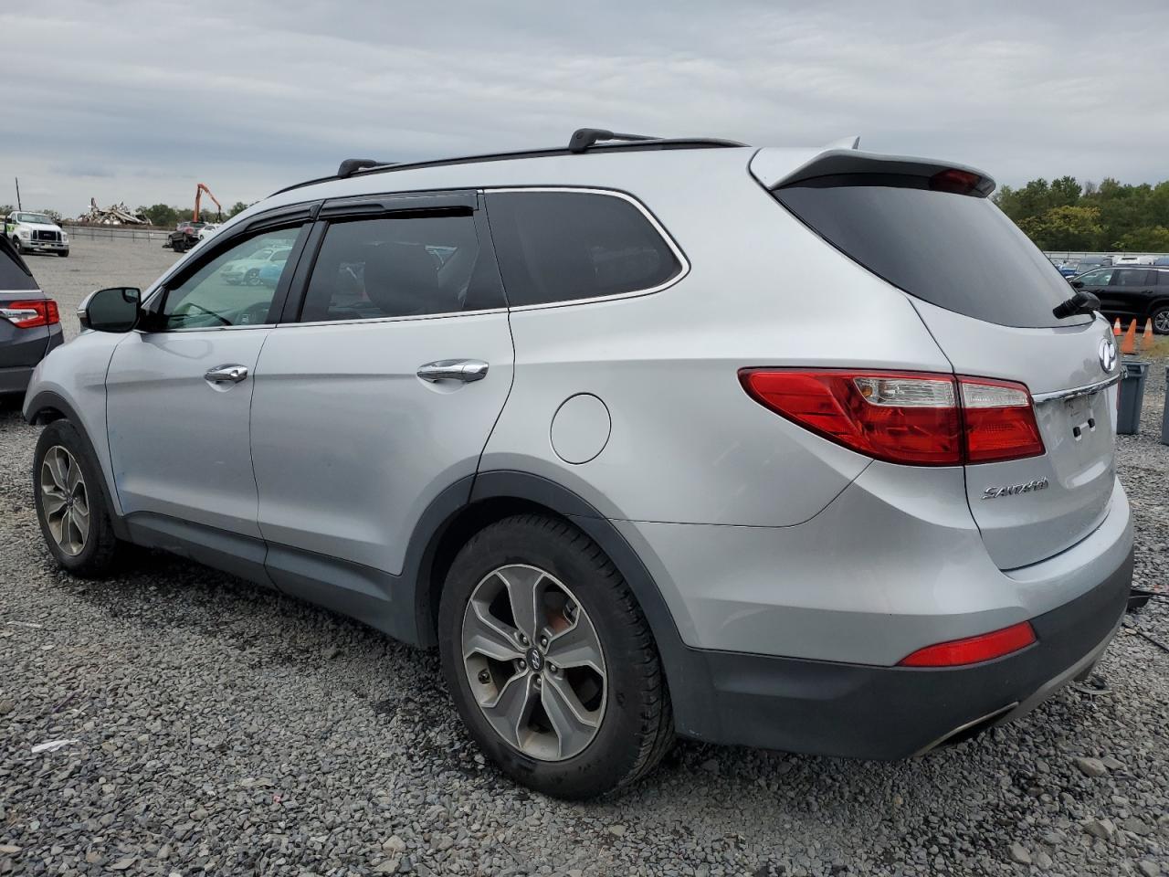 2013 Hyundai Santa Fe Gls - Фото 2