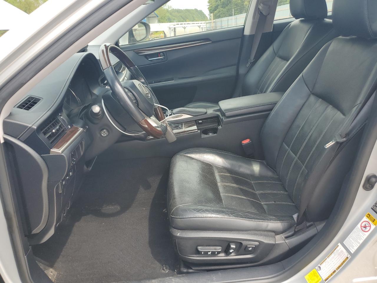 2016 Lexus Es 300H - Фото 7