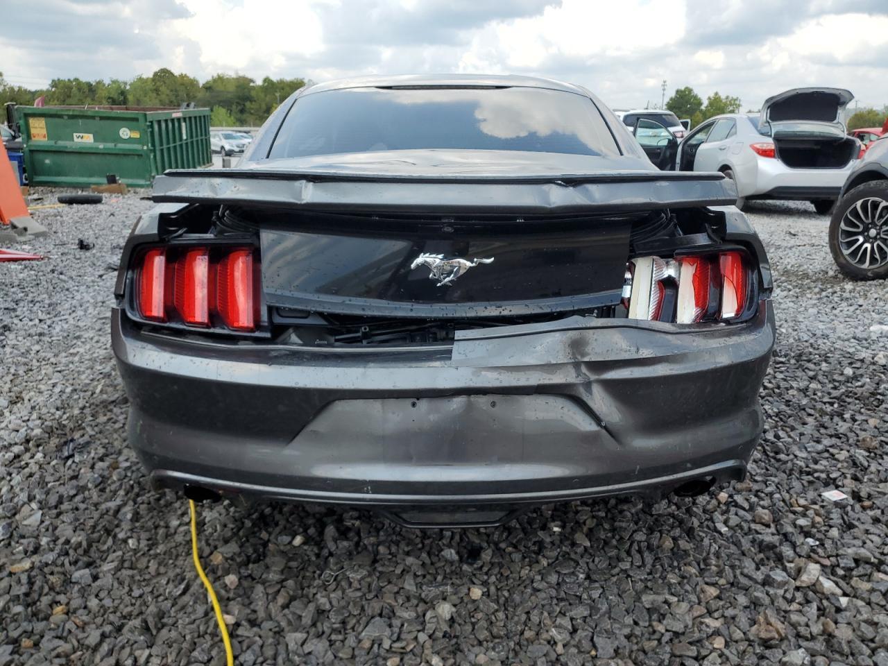 2015 Ford Mustang - Фото 6