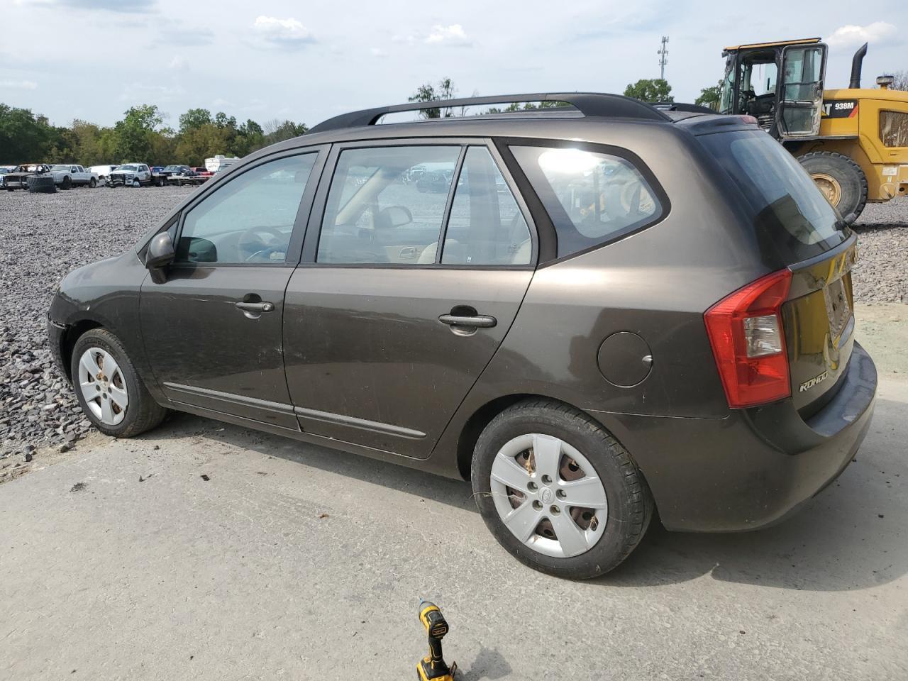 2009 Kia Rondo - Фото 2