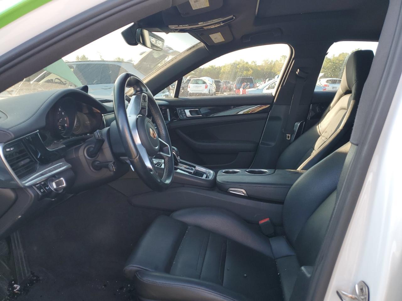 2020 Porsche Panamera Base - Image 7