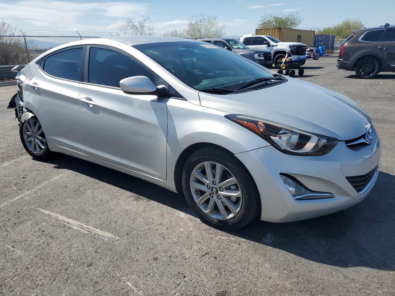 2016 Hyundai Elantra Se - Image 4