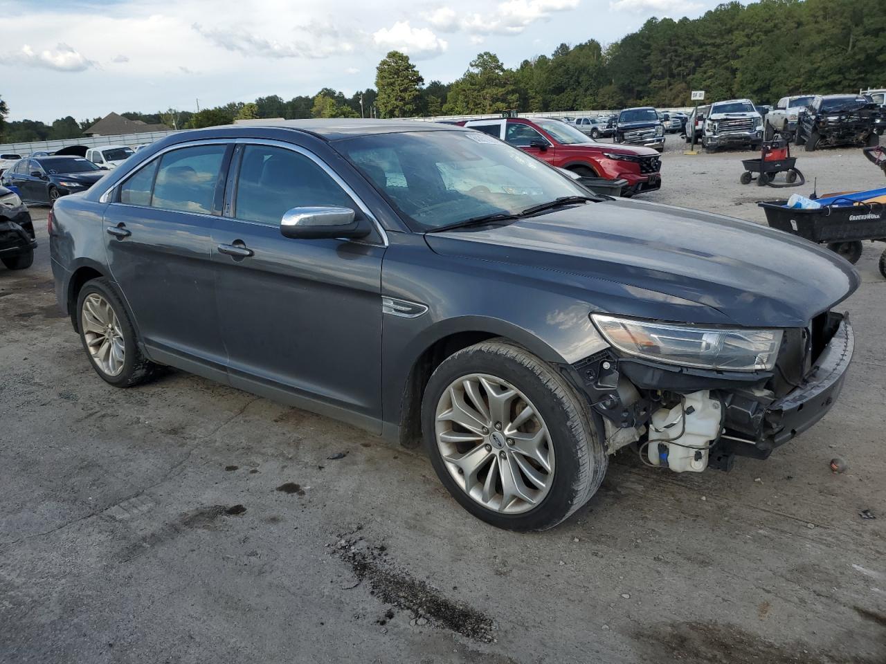 2019 Ford Taurus Limited - Image 4
