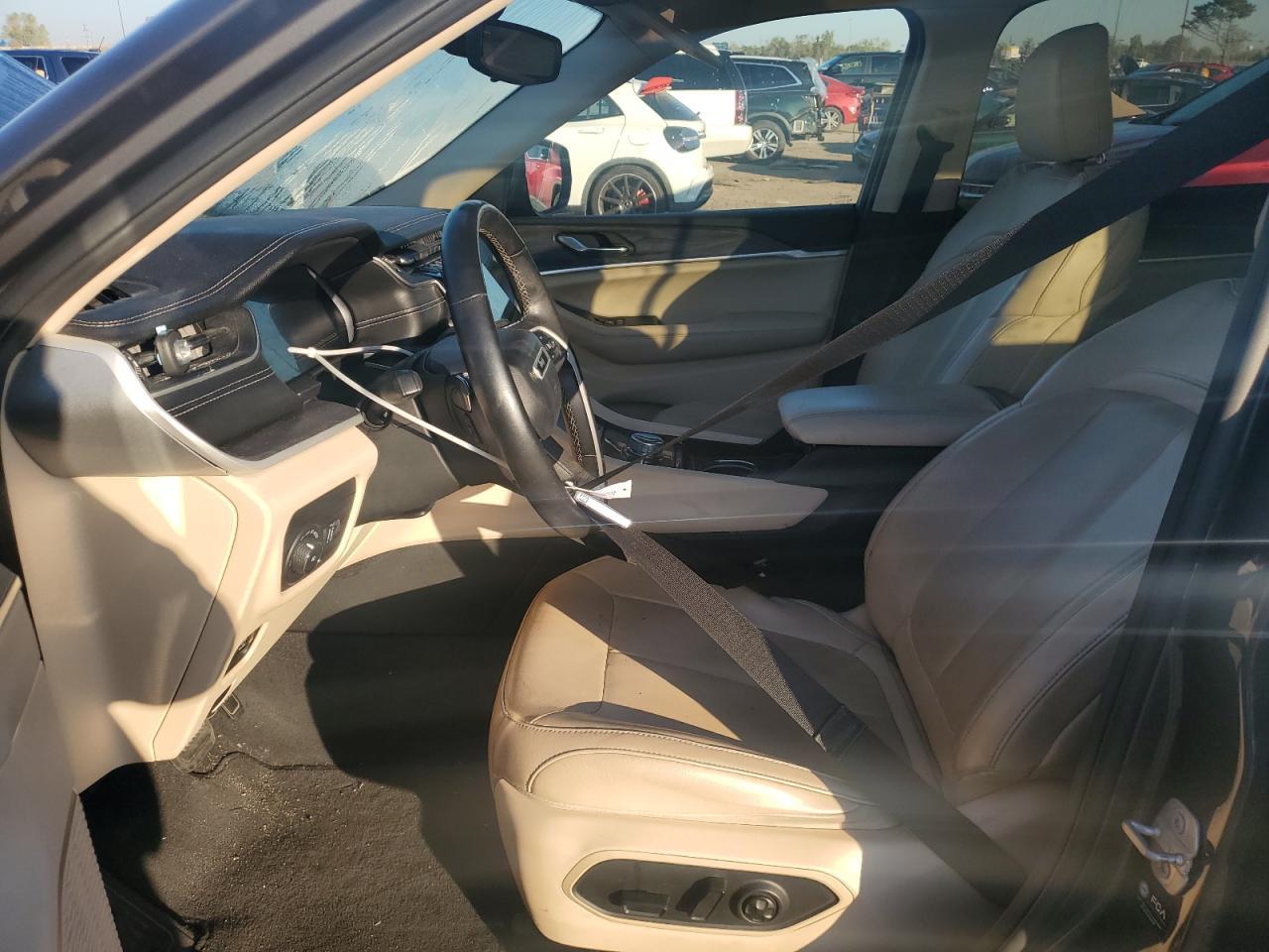 2022 Jeep Grand Cherokee L Limited - Image 7