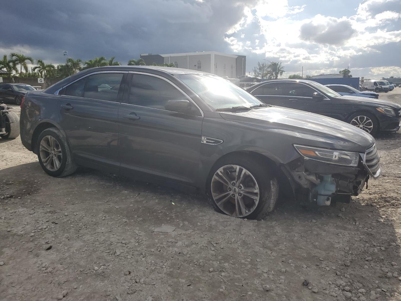 2017 Ford Taurus Sel - Фото 4