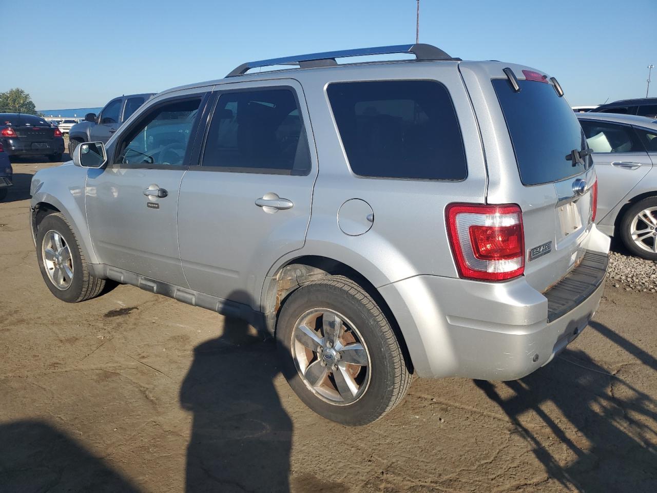 2010 Ford Escape Limited - Фото 3