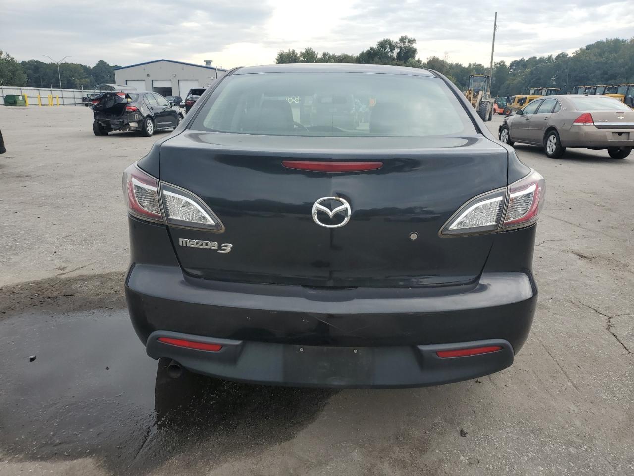 2011 Mazda 3 I - Image 6