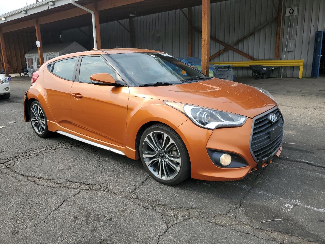 2016 Hyundai Veloster Turbo - Image 4