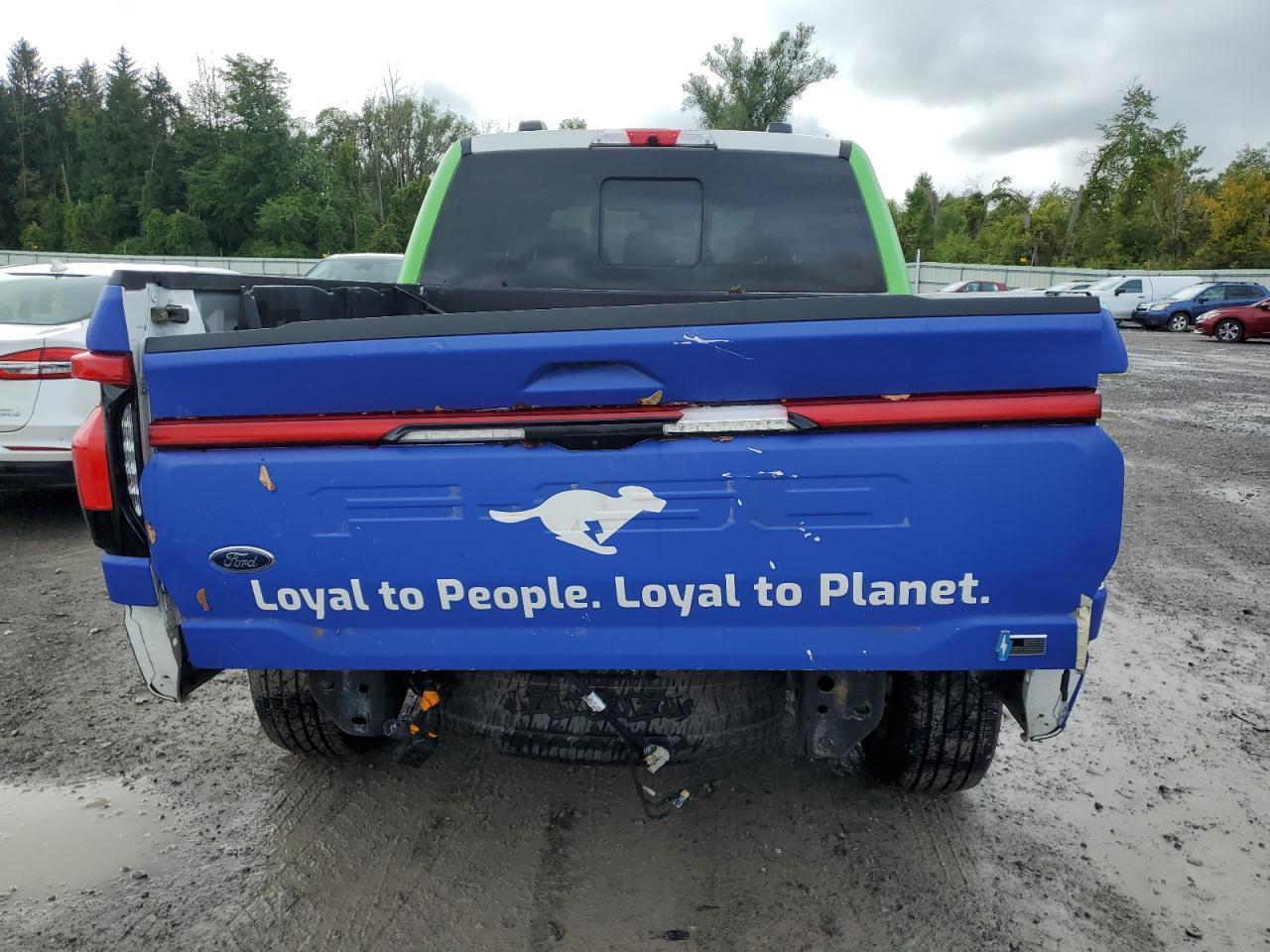2023 Ford F150 Lightning Pro - Фото 6