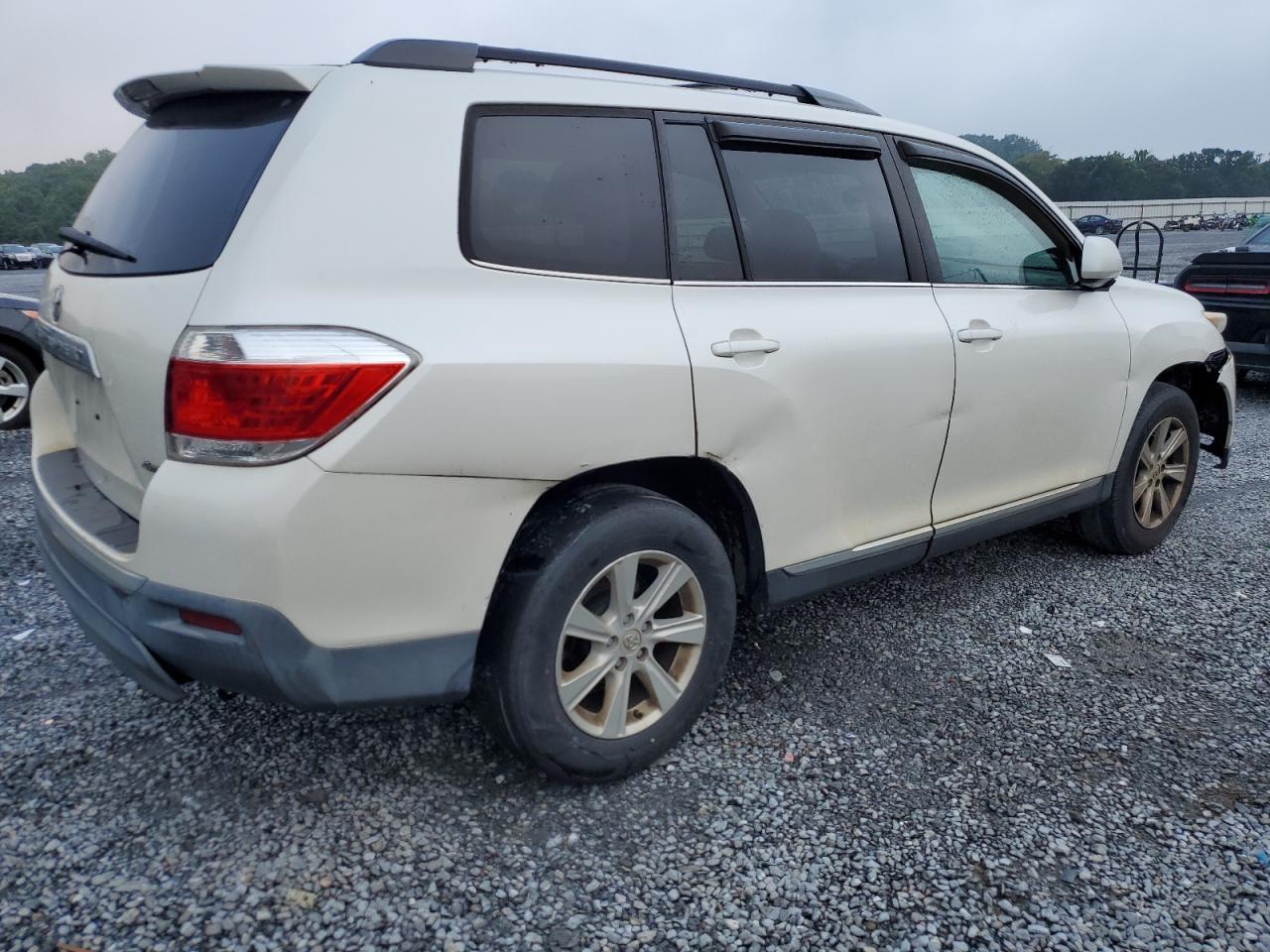 2011 Toyota Highlander Base - Фото 3