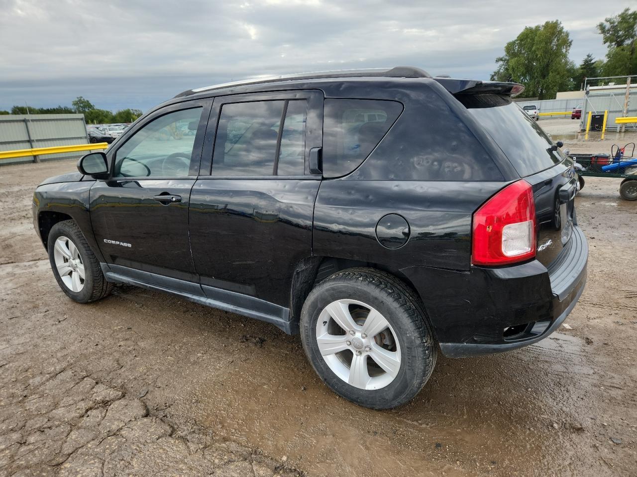 2013 Jeep Compass Latitude - Фото 2