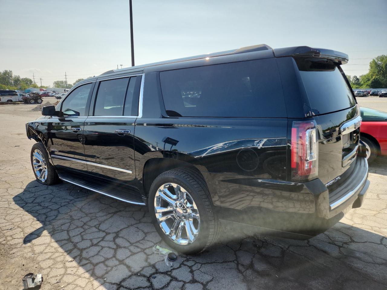 2018 GMC Yukon Xl Denali - Фото 2