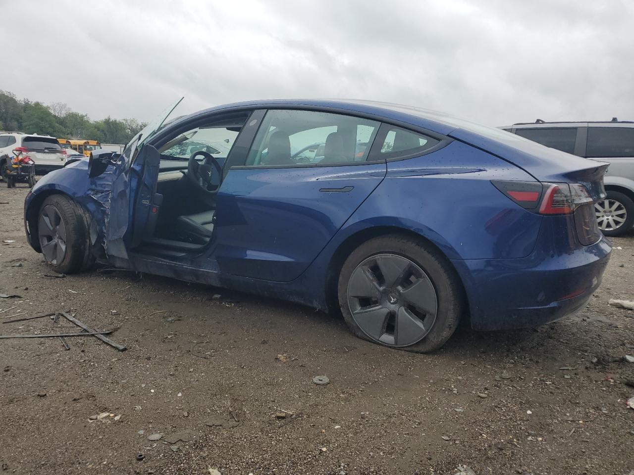 2021 Tesla Model 3 - Фото 2