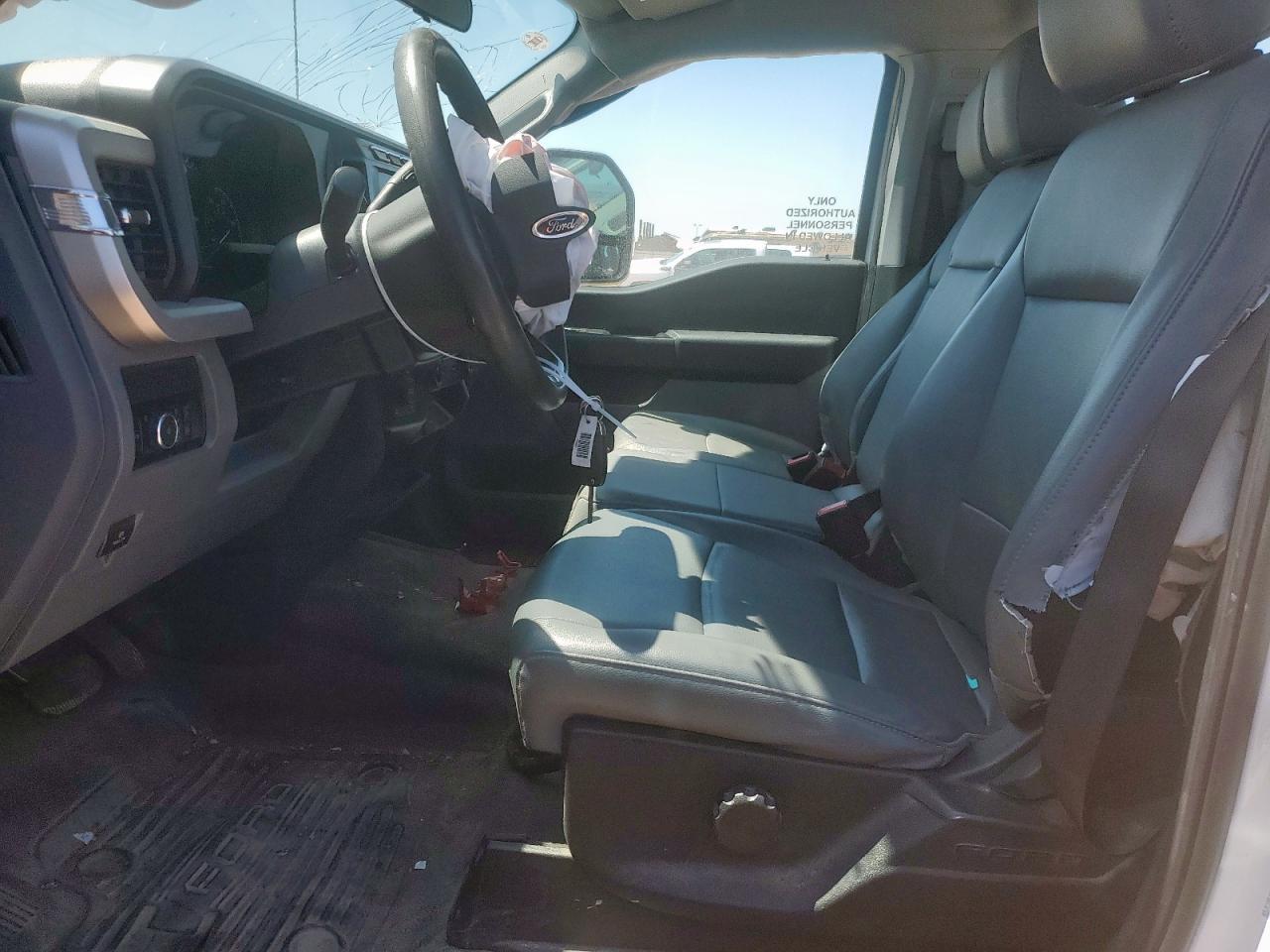 2023 Ford F350 Super Duty - Фото 7