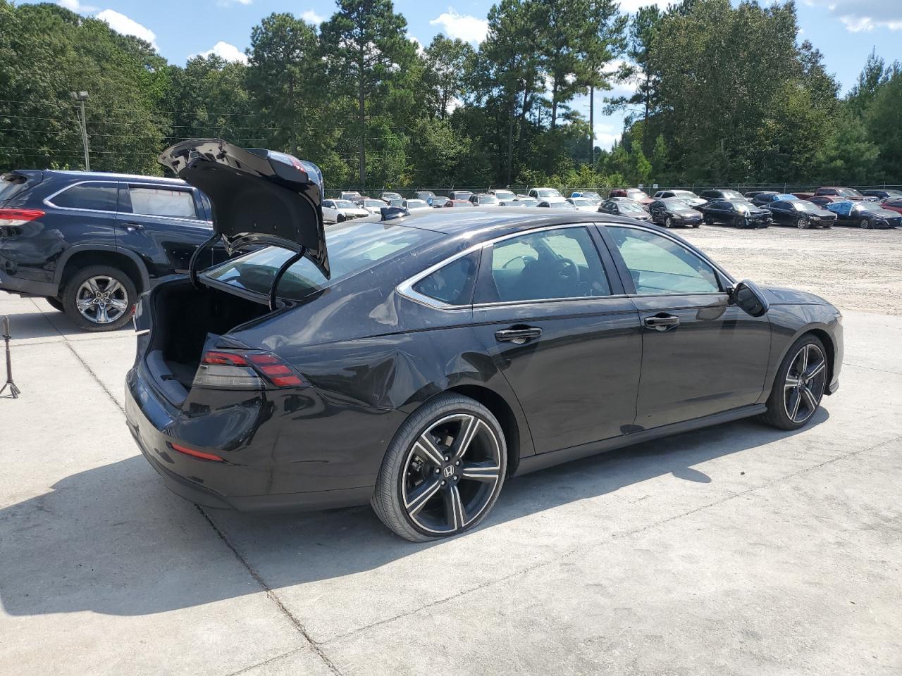 2025 Honda Accord Hybrid Sport - Image 3