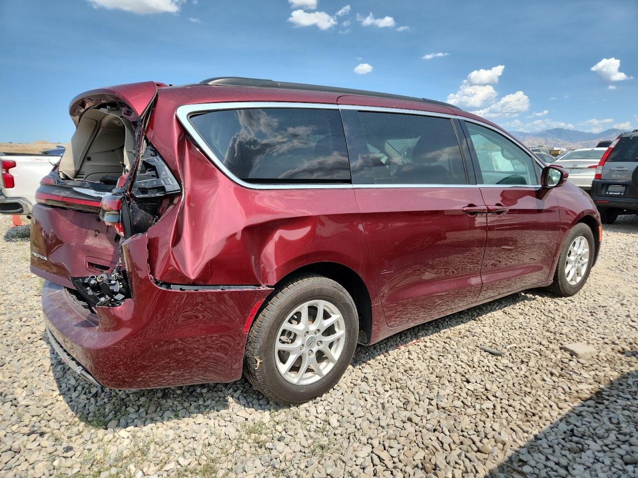 2022 Chrysler Pacifica Touring L - Image 3