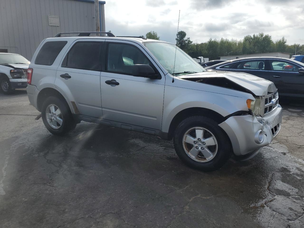 2010 Ford Escape Xlt - Image 4